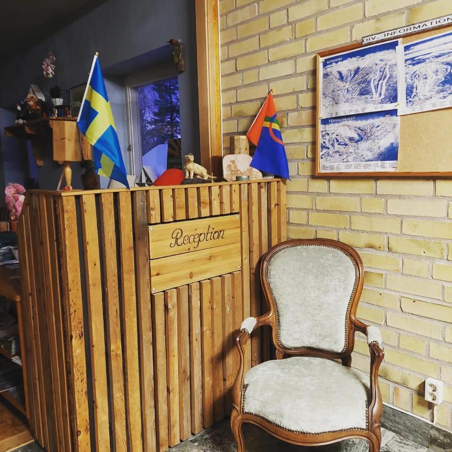 Nederhoegen Vildmarkscenter Ratan エクステリア 写真